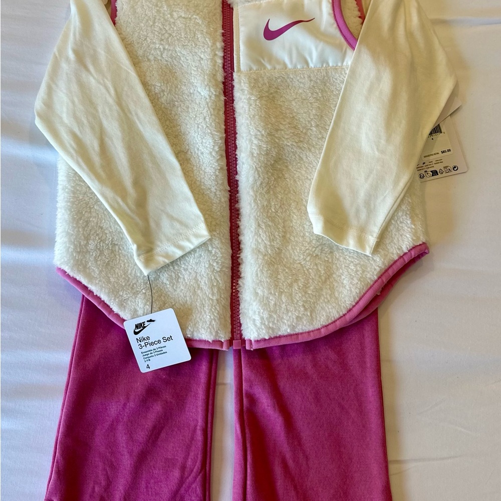 Girls Nike 3pc Vest Set Size 4